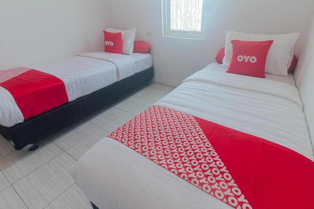 Vaccinated Staff-Oyo 2699 Haven Boarding House Hotel Ambon Exterior photo